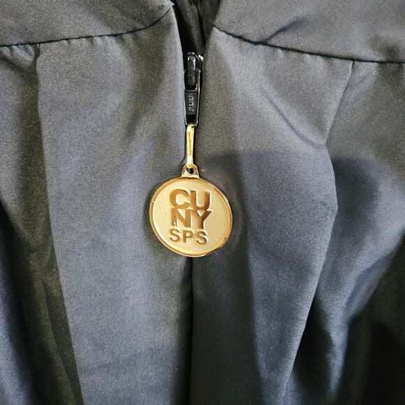 CUNY SPS College Graduation Gown Black Size 5 - Picture 8 of 8